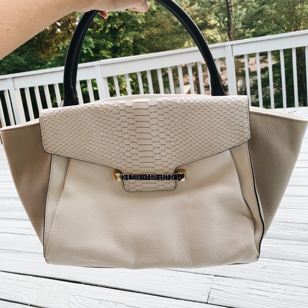 DESIGNER VINCE CAMUTO HANDBAG